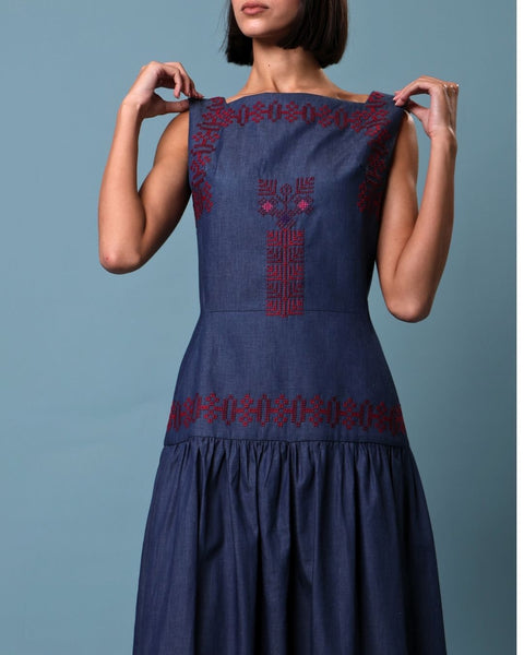 Cauliflower & Baker's wife Embroidered Dress | تطريز القرنبيط وزوجة الخباز