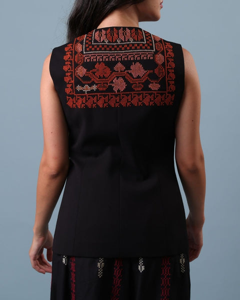 Fitted Vest of Leaf, Flowers & Borders | أوراق وزهور وإطارات