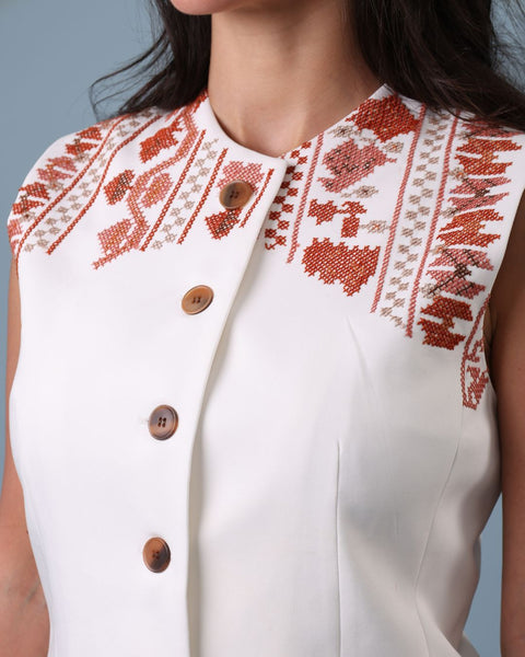 White Fitted Vest - Leaf, Flowers; Border | الورق، الزهور والإطار