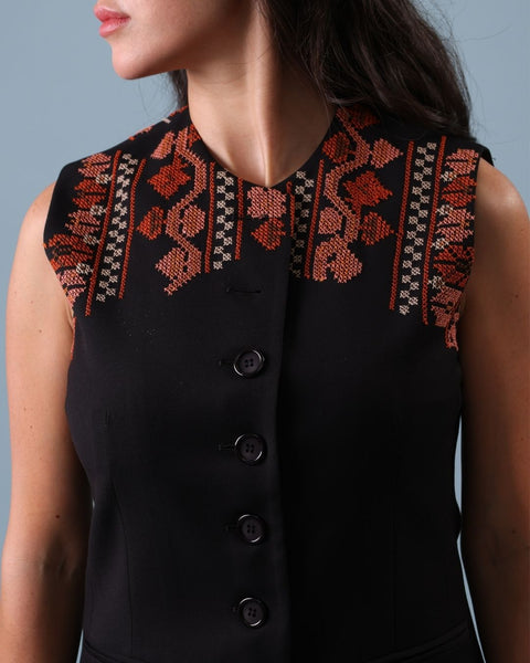 Fitted Vest of Leaf, Flowers & Borders | أوراق وزهور وإطارات