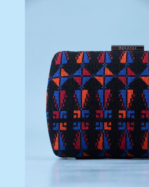 Flat Canvas Clutch- Sarou and Slices | السرو والشرائح