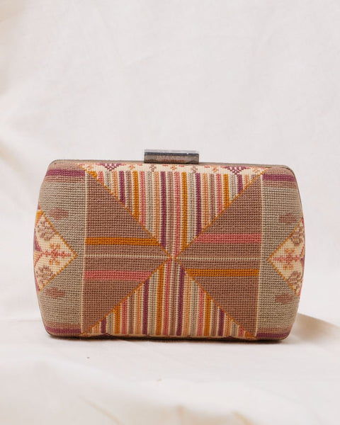 Flat Canvas Clutch Rafeh Embroidery| تطريز مدينة رفح
